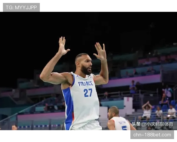 爵士防守效率持续进步 年轻球员成长助力战绩提升